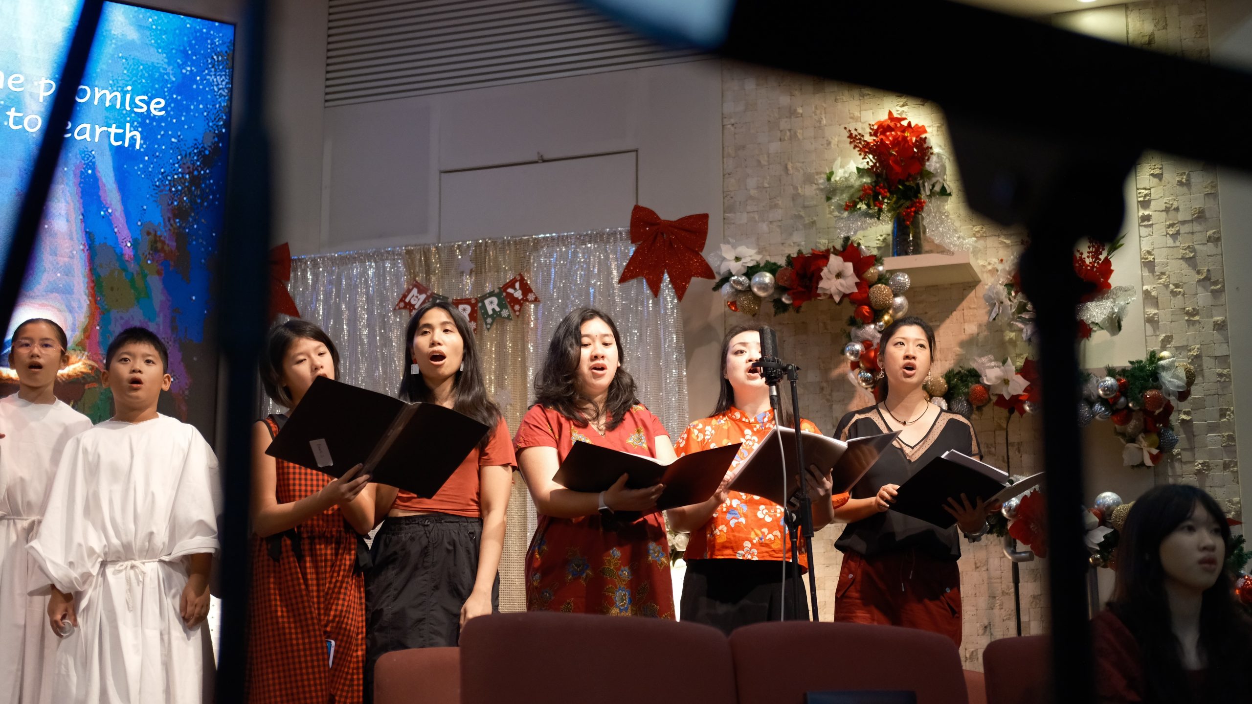 8E059DFB-770D-40F5-B408-BD197DA8278E